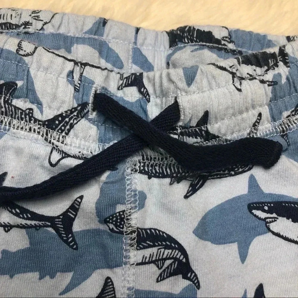 H&M Shorts Black & Blue Sharks  Size 2-3 Years - Picture 4 of 16